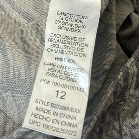 Democracy Gray Leaf Pattern Convertible Utility Pant NEW - Picture 6 of 6